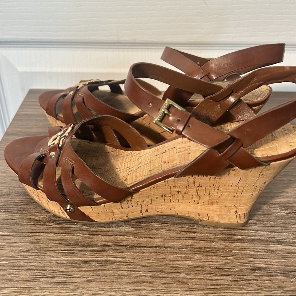 GUESS LOTIE WEDGES SANDALS IN BROWN IN SIZE 9.5 M - Picture 5 of 7